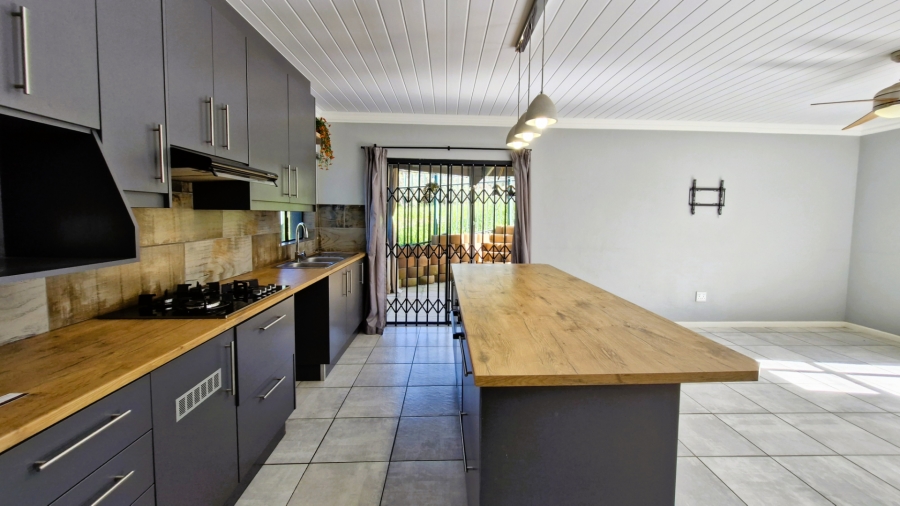 To Let 3 Bedroom Property for Rent in Glen Lilly Western Cape